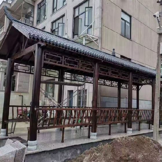武汉木雕中式实木镂空花格仿古门窗雕花板屏风-武汉实木隔断加工案例
