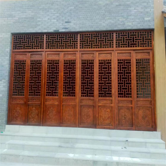 武汉木雕门扇-武汉古建门窗中式实木镂空花格仿古门窗雕花板屏风隔断加工案例